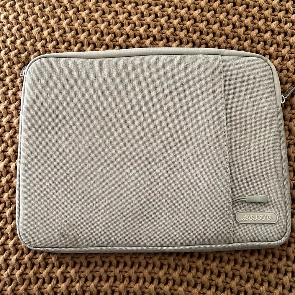 MOSISO Gray laptop sleeve